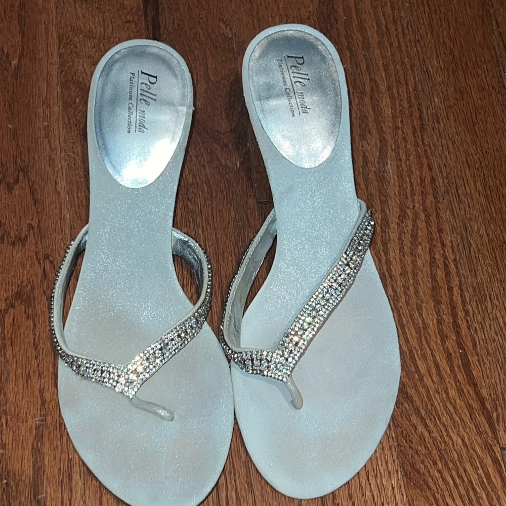 Pelle Moda Glittering Silver Sandals